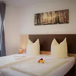 Tuexen & Restaurant Ξενοδοχείο Ρέντσμπουργκ