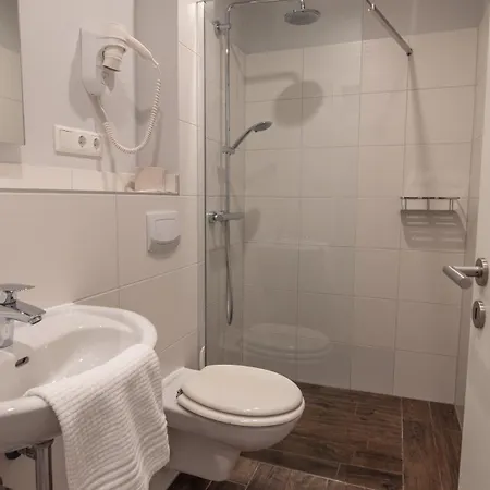 Tuexen & Restaurant Otel 3*