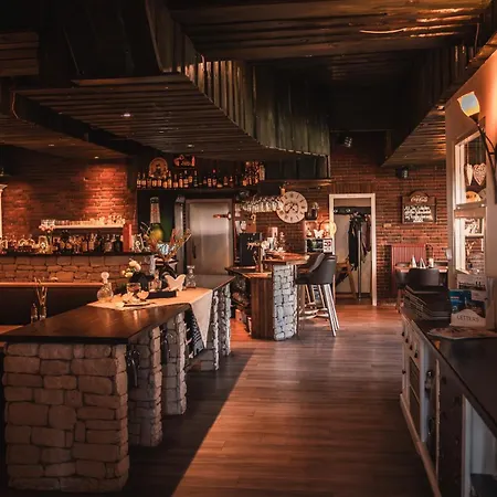 Tuexen & Restaurant Hotel 3*