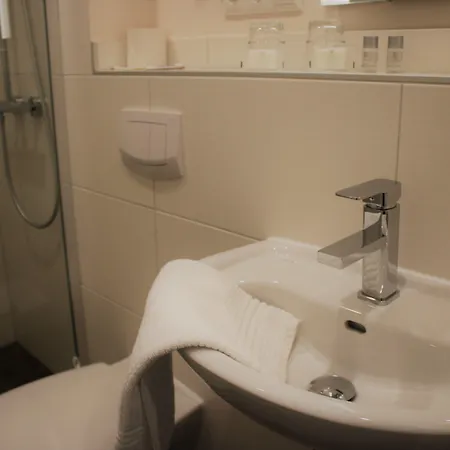 Tuexen & Restaurant 3* Rendsburg