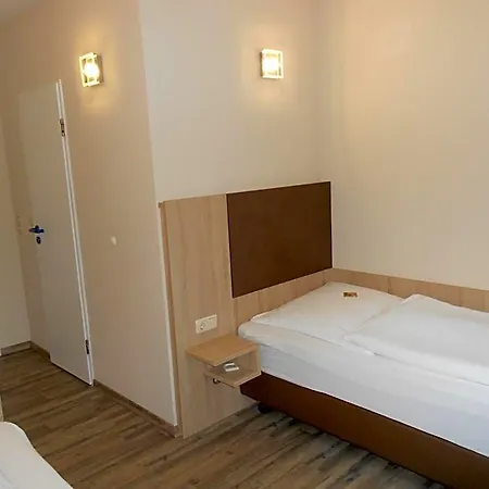 Hotel Tuexen & Restaurant