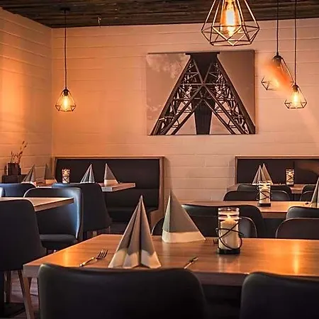 Tuexen & Restaurant Hotel 3*