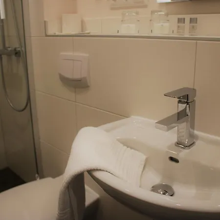 Hotel Tuexen & Restaurant